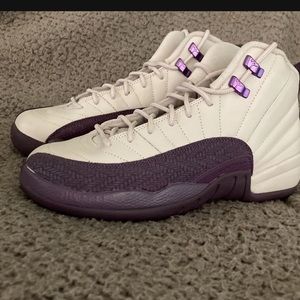 Purple and tan size 7 and Basically brand new